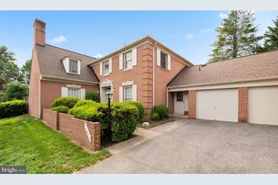10253 Gainsborough, Potomac, MD 20854 - Photo 2