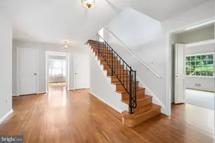 10253 Gainsborough, Potomac, MD 20854 - Photo 4