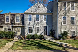 5 Climbing Ivy Ct, Germantown, MD 20874 - Photo 4