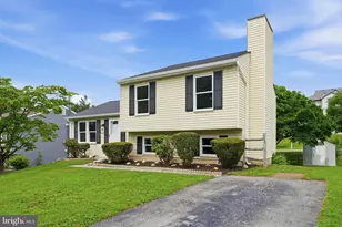 25940 Largo Ct, Damascus, MD 20872 - Photo 2