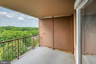 10101 Grosvenor Pl, Rockville, MD 20852 - Photo 32