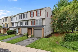 17901 Cottonwood Terrace, Gaithersburg, MD 20877 - Photo 2