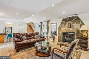 9201 Laurel Oak Dr, Bethesda, MD 20817 - Photo 14