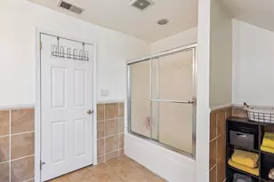 9201 Laurel Oak Dr, Bethesda, MD 20817 - Photo 40