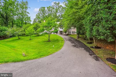 9201 Laurel Oak Drive, Bethesda, MD 20817 - Photo 2