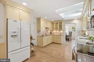 11213 Angus Pl, Potomac, MD 20854 - Photo 12