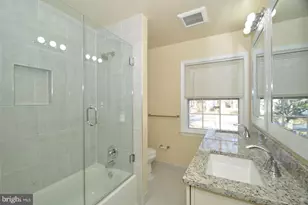 11132 Luxmanor Rd, North Bethesda, MD 20852 - Photo 18