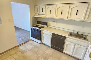 9900 Georgia Ave, Silver Spring, MD 20902 - Photo 12