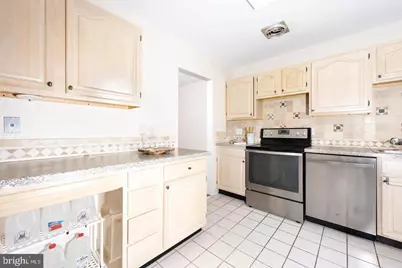 5817 Edson Lane, Rockville, MD 20852 - Photo 6