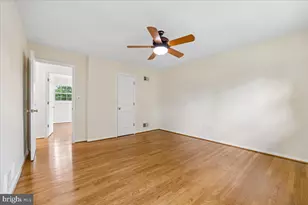 11315 Gainsborough Rd, Potomac, MD 20854 - Photo 32