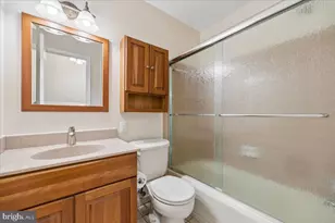 11315 Gainsborough Rd, Potomac, MD 20854 - Photo 46