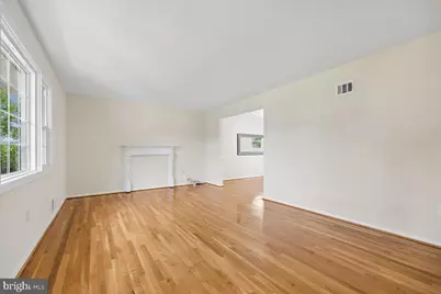 11315 Gainsborough Road, Potomac, MD 20854 - Photo 6