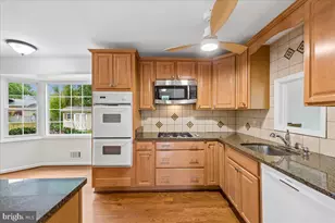 11315 Gainsborough Rd, Potomac, MD 20854 - Photo 14