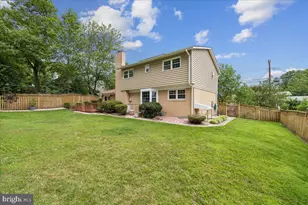 11315 Gainsborough Rd, Potomac, MD 20854 - Photo 2
