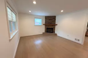 4719 Boiling Brook Pkwy, Rockville, MD 20852 - Photo 2