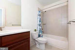 215 N Van Buren St, Rockville, MD 20850 - Photo 142