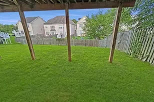 813 Summer Walk Dr, Gaithersburg, MD 20878 - Photo 24
