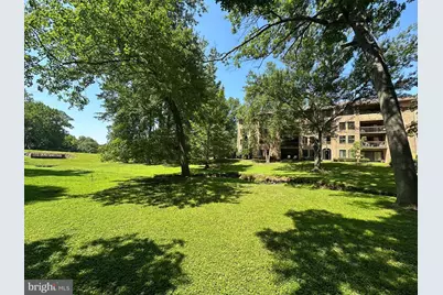 5809 Edson Lane #103, North Bethesda, MD 20852 - Photo 2