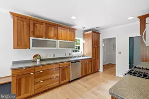 901 Davis Ave, Takoma Park, MD 20912 - Photo 14