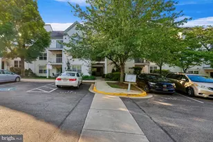 12902 Churchill Ridge Cir, Germantown, MD 20874 - Photo 2