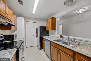 12902 Churchill Ridge Cir, Germantown, MD 20874 - Photo 18
