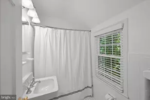 5901 Devonshire Dr, Bethesda, MD 20816 - Photo 32