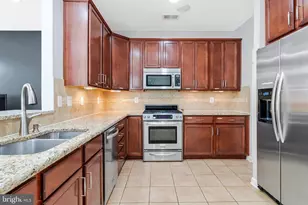 11718 Leesborough Cir, Silver Spring, MD 20902 - Photo 14
