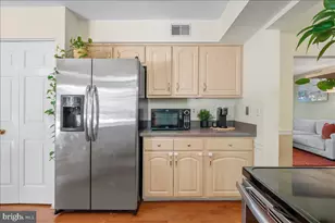 7117 Copperwood Ct, Rockville, MD 20855 - Photo 10
