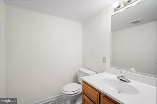 7117 Copperwood Ct, Rockville, MD 20855 - Photo 36