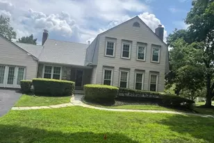 7416 Royal Dominion Dr, Bethesda, MD 20817 - Photo 1