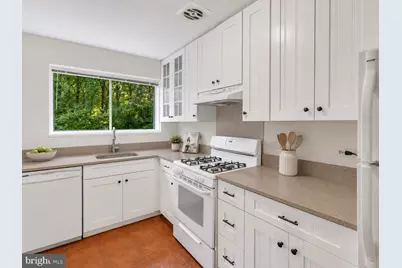 10524 Weymouth Street #202, Bethesda, MD 20814 - Photo 4