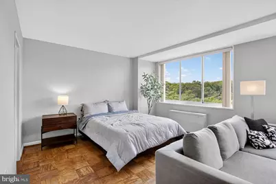 10401 Grosvenor Place #808, Rockville, MD 20852 - Photo 4