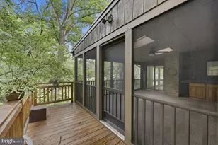 11501 Brandy Hall Ln, Gaithersburg, MD 20878 - Photo 48