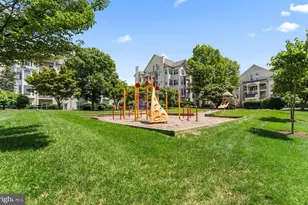 18510 Boysenberry Dr, Gaithersburg, MD 20879 - Photo 32