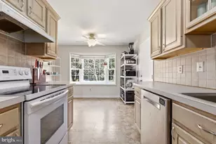 24312 Log House Rd, Gaithersburg, MD 20882 - Photo 10