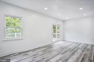 8648 Watershed Ct, Gaithersburg, MD 20877 - Photo 10