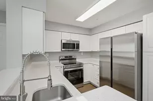 18537 Boysenberry Dr, Gaithersburg, MD 20879 - Photo 14