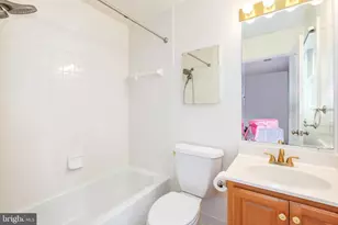9304 Wildoak Dr, Bethesda, MD 20814 - Photo 32