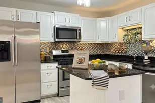 11115 Schuylkill Rd, Rockville, MD 20852 - Photo 2