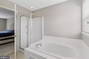 19028 Noble Oak Dr, Germantown, MD 20874 - Photo 20