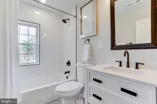 8156 Buckspark Ln E, Potomac, MD 20854 - Photo 22