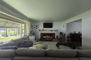 6403 Orchid Dr, Bethesda, MD 20817 - Photo 2