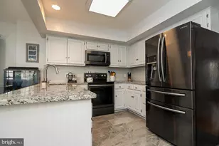 20742 Highland Hall Dr, Montgomery Village, MD 20886 - Photo 8