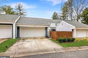 20742 Highland Hall Dr, Montgomery Village, MD 20886 - Photo 2