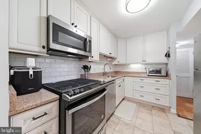 2105 Unit 15-103 Walsh View Terrace #15, Silver Spring, MD 20902 - Photo 6