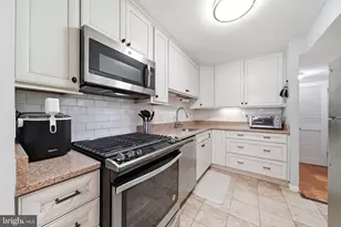 2105 Walsh View Terrace #15-103, Silver Spring, MD 20902 - Photo 6