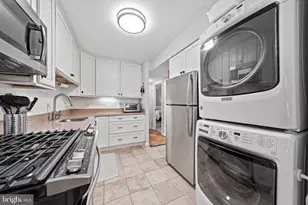 2105 Walsh View Terrace #15-103, Silver Spring, MD 20902 - Photo 4