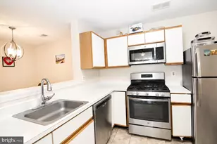 13201 Astoria Hill Ct, Germantown, MD 20874 - Photo 12