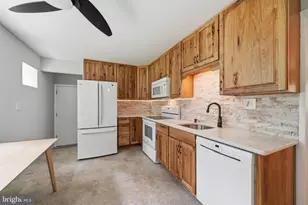 122 E Deer Park Dr, Gaithersburg, MD 20877 - Photo 8