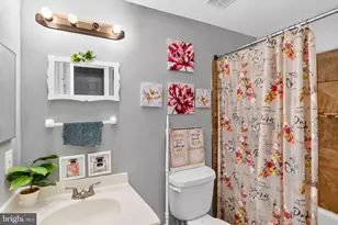 19704 Teakwood Cir, Germantown, MD 20874 - Photo 14